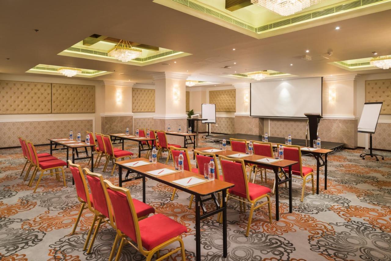Centara Muscat Hotel Oman Bagian luar foto